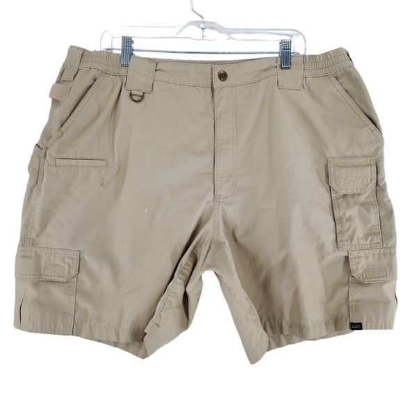 5.11 Tactical Cargo Shorts Mens 42 Beige Khaki Regular Fit Work (40x7.5) - Picture 1 of 15